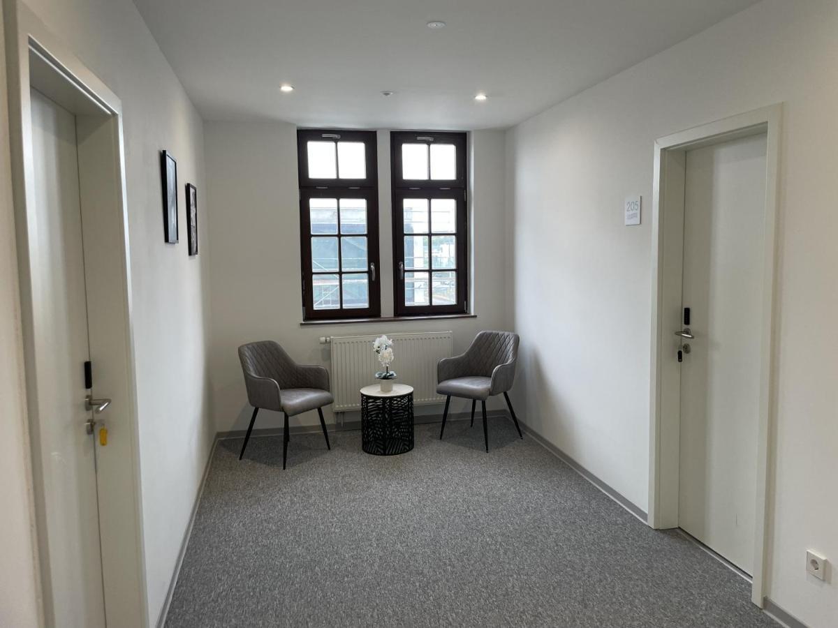 Hotel-Am-Bahnhof Stuttgart-Ditzingen Eksteriør billede